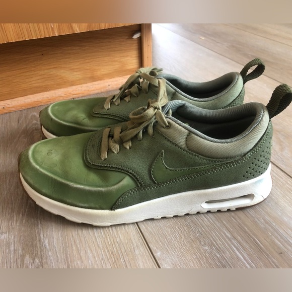 nike air max olive green womens